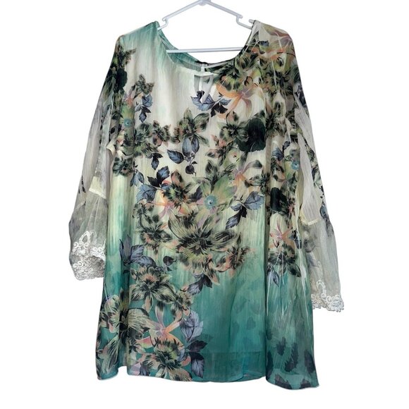 Cal Style Womens Bell Sleeve Top Plus Sz 2X Green Floral Lace Boho Fairy Cottage - Picture 1 of 6